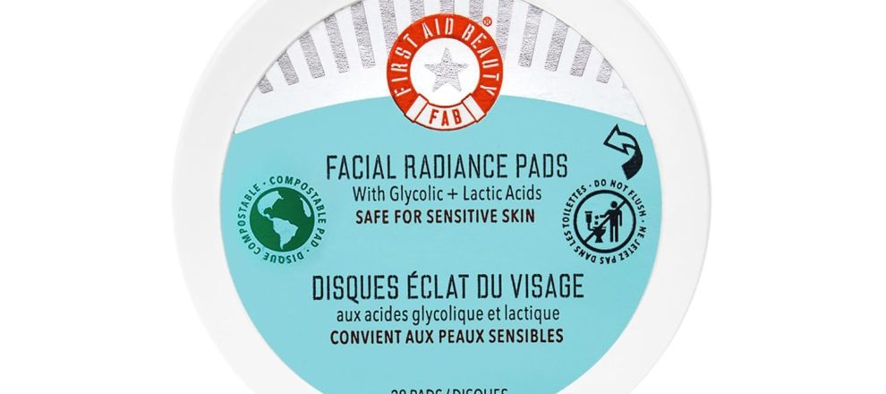 First Aid Beauty Facial Radiance Pads with Gycloic Lactic Acids Daily Exfoliating Pads with AHA that Help Tone Brighten Skin Makeup Routine Prep Compostable for Daily Use 28 Count