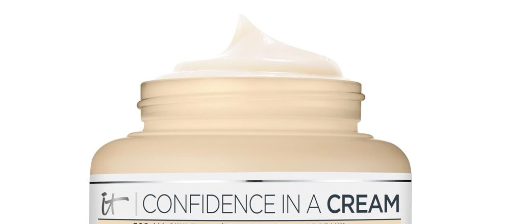 IT Cosmetics Confidence in a Cream Hydrating Anti Aging Face Moisturizer Visibly Reduces Fine Lines Wrinkles Up To 48H Hydration Repairs Skin Barrier Squalane Ceramides For All Skin Types