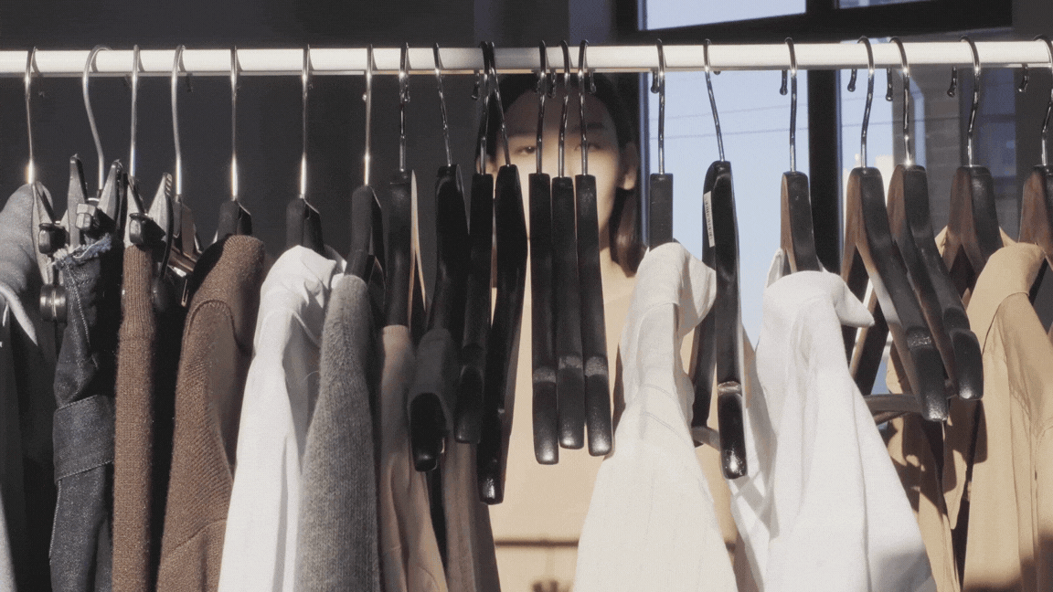 APPAREL & ACCESSORIES